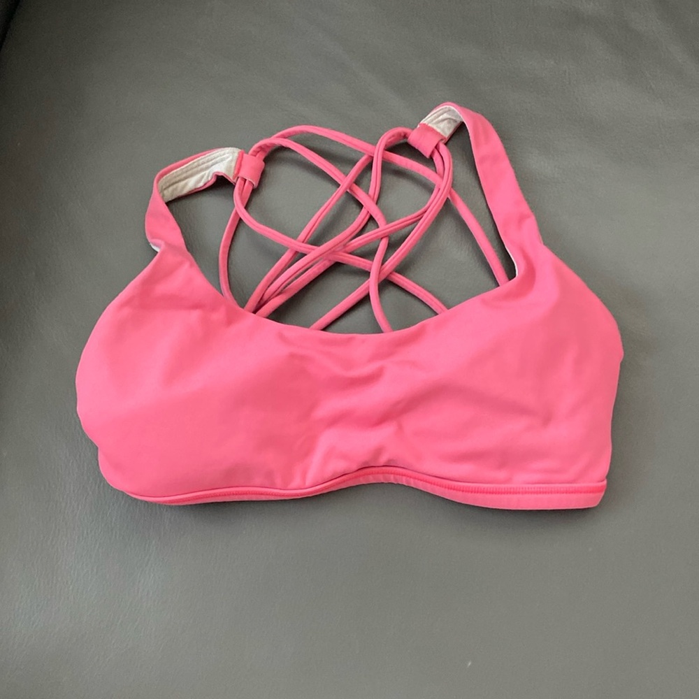 Lululemon sports bra